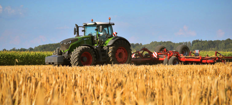 Fendt Stoppelbearbeitung gersten weizen ernte mais