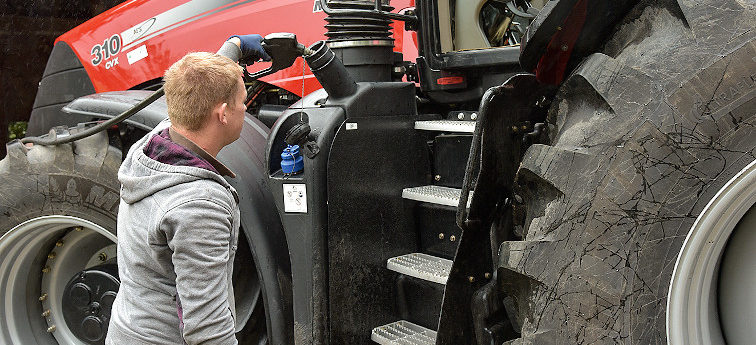 Agrardieselantrag Traktor tanken im Land und Forstwirtschaftlichen Bereich